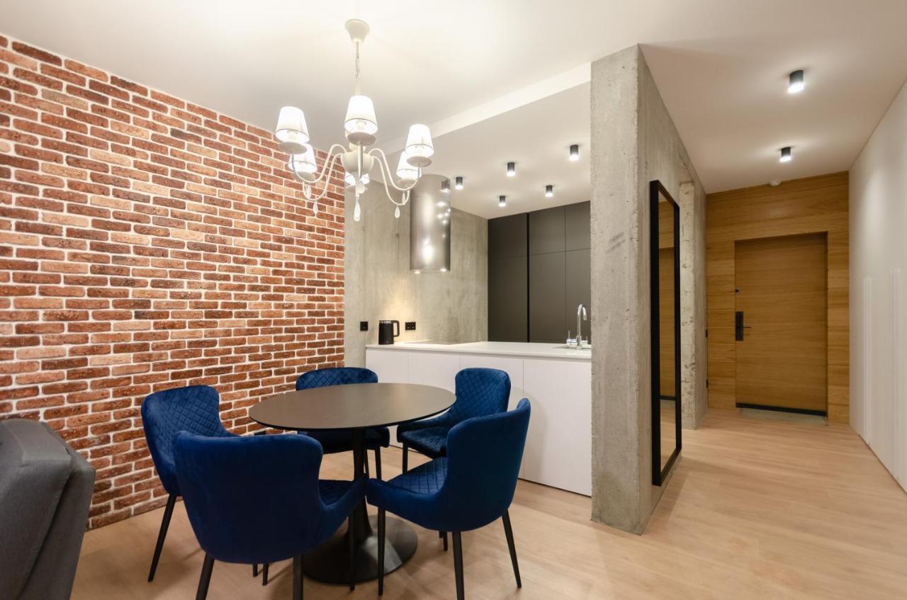 Petrovdom 12-95 Loft Apartments At Rc Kvartet, 16Г Vasyl Lypkivskyi Street Київ Екстер'єр фото