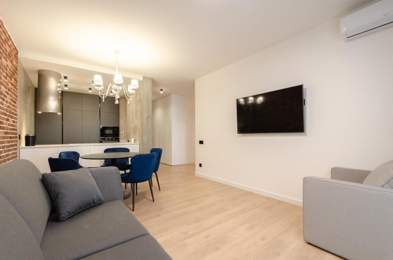 Petrovdom 12-95 Loft Apartments At Rc Kvartet, 16Г Vasyl Lypkivskyi Street Київ Екстер'єр фото