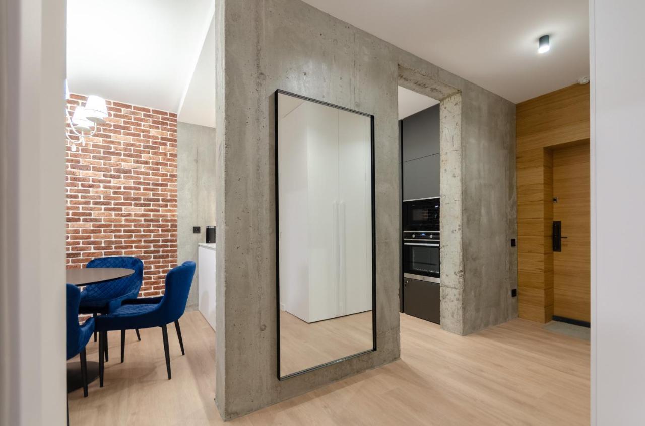 Petrovdom 12-95 Loft Apartments At Rc Kvartet, 16Г Vasyl Lypkivskyi Street Київ Екстер'єр фото