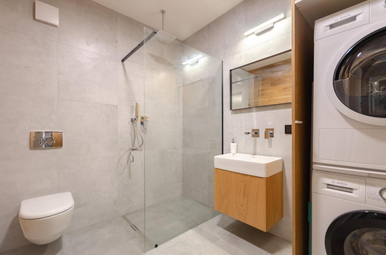Petrovdom 12-95 Loft Apartments At Rc Kvartet, 16Г Vasyl Lypkivskyi Street Київ Екстер'єр фото